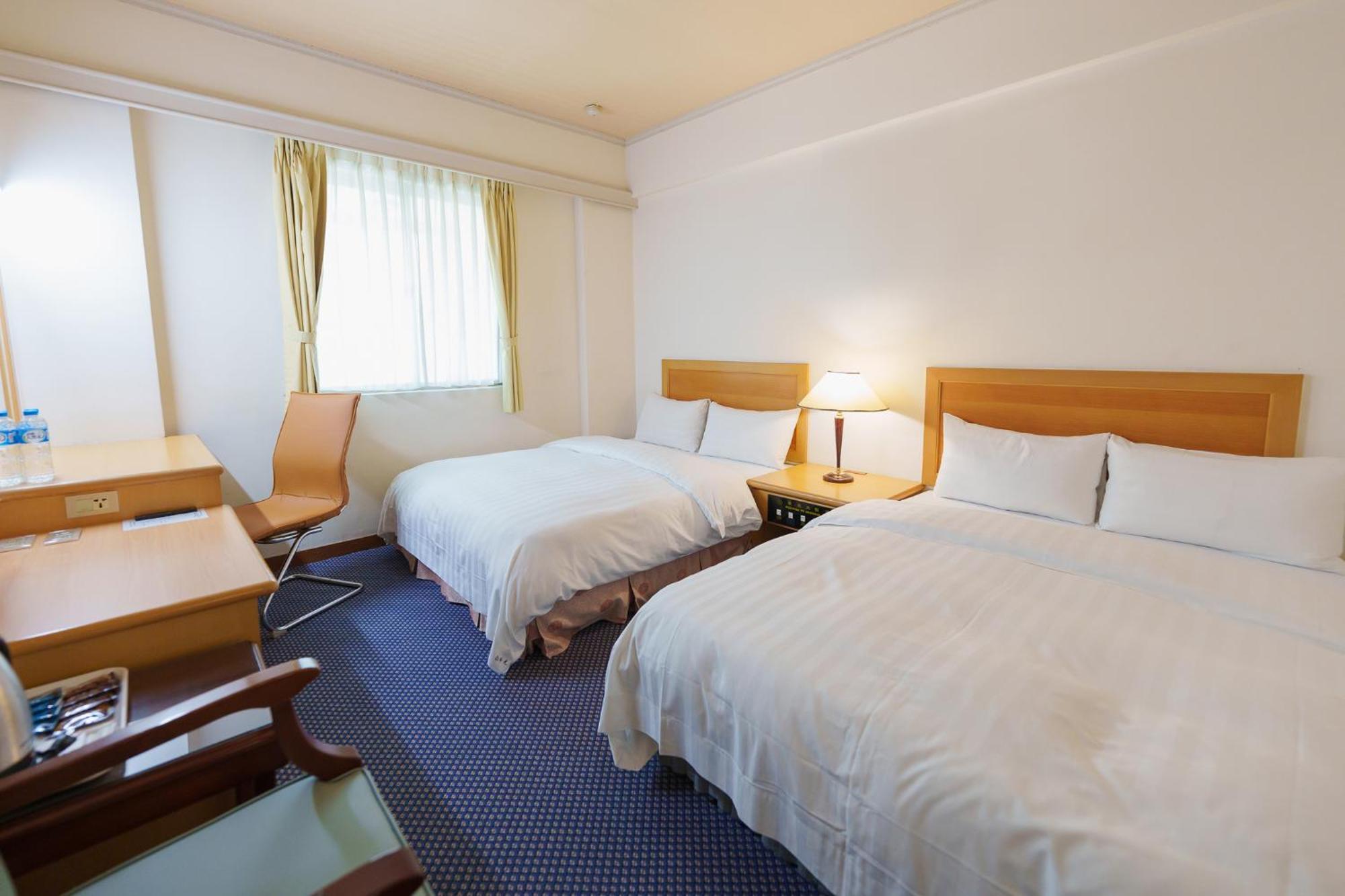 Oriental Hotel Tainan Esterno foto