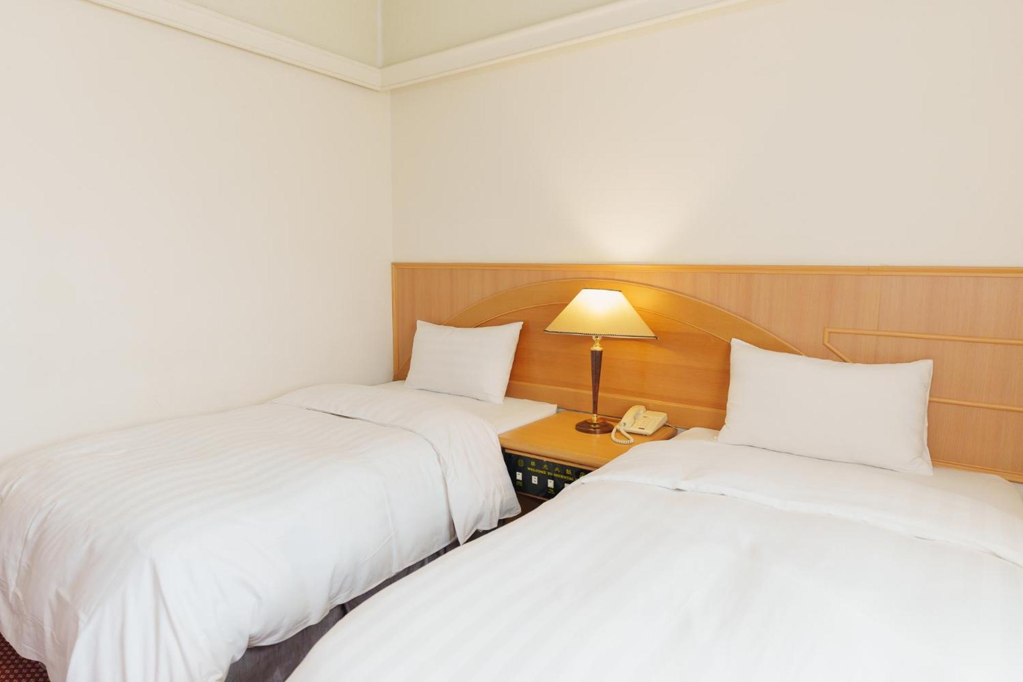 Oriental Hotel Tainan Esterno foto