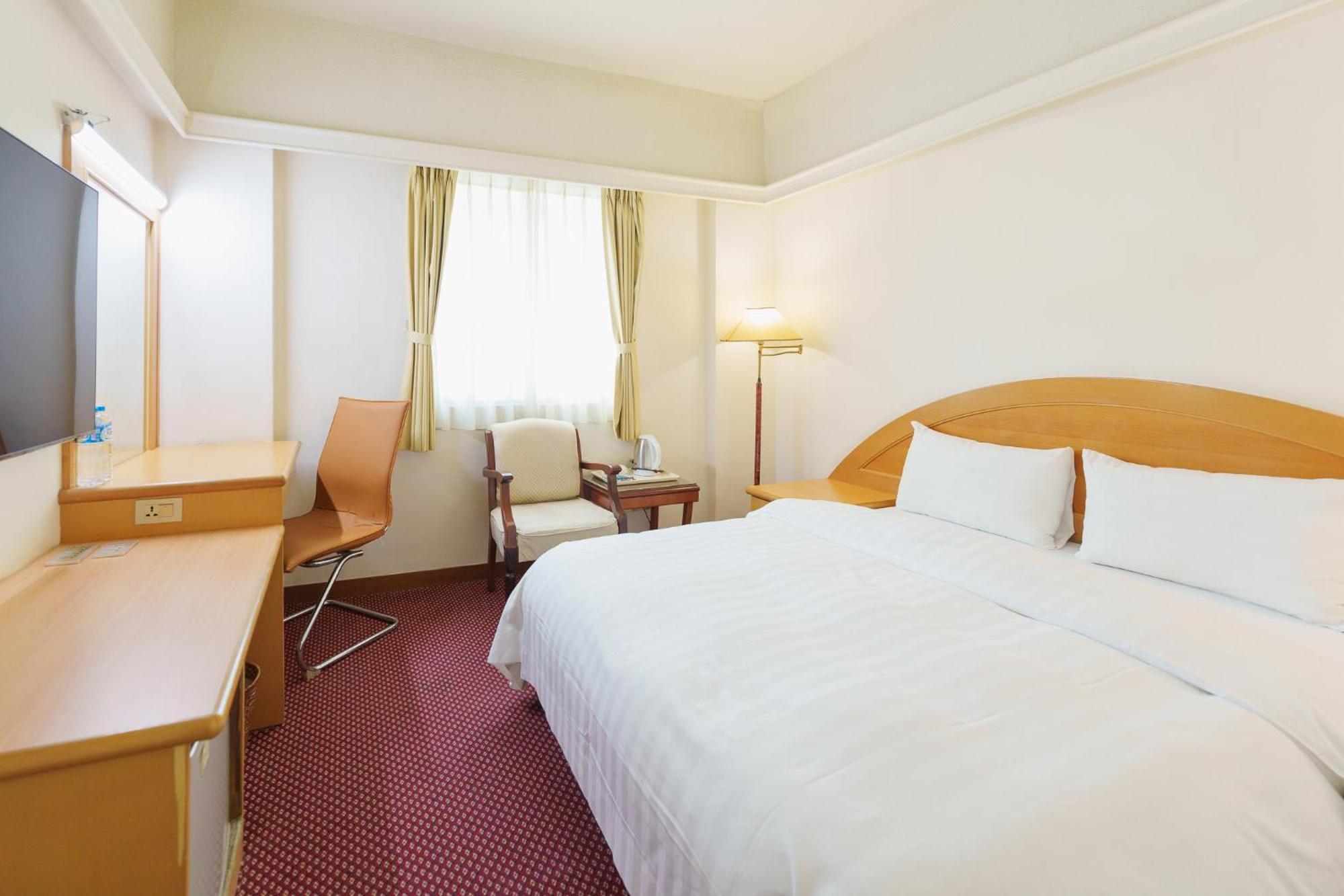 Oriental Hotel Tainan Esterno foto