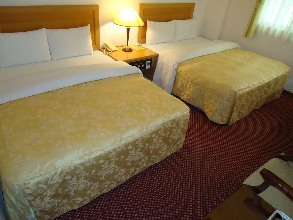 Oriental Hotel Tainan Esterno foto