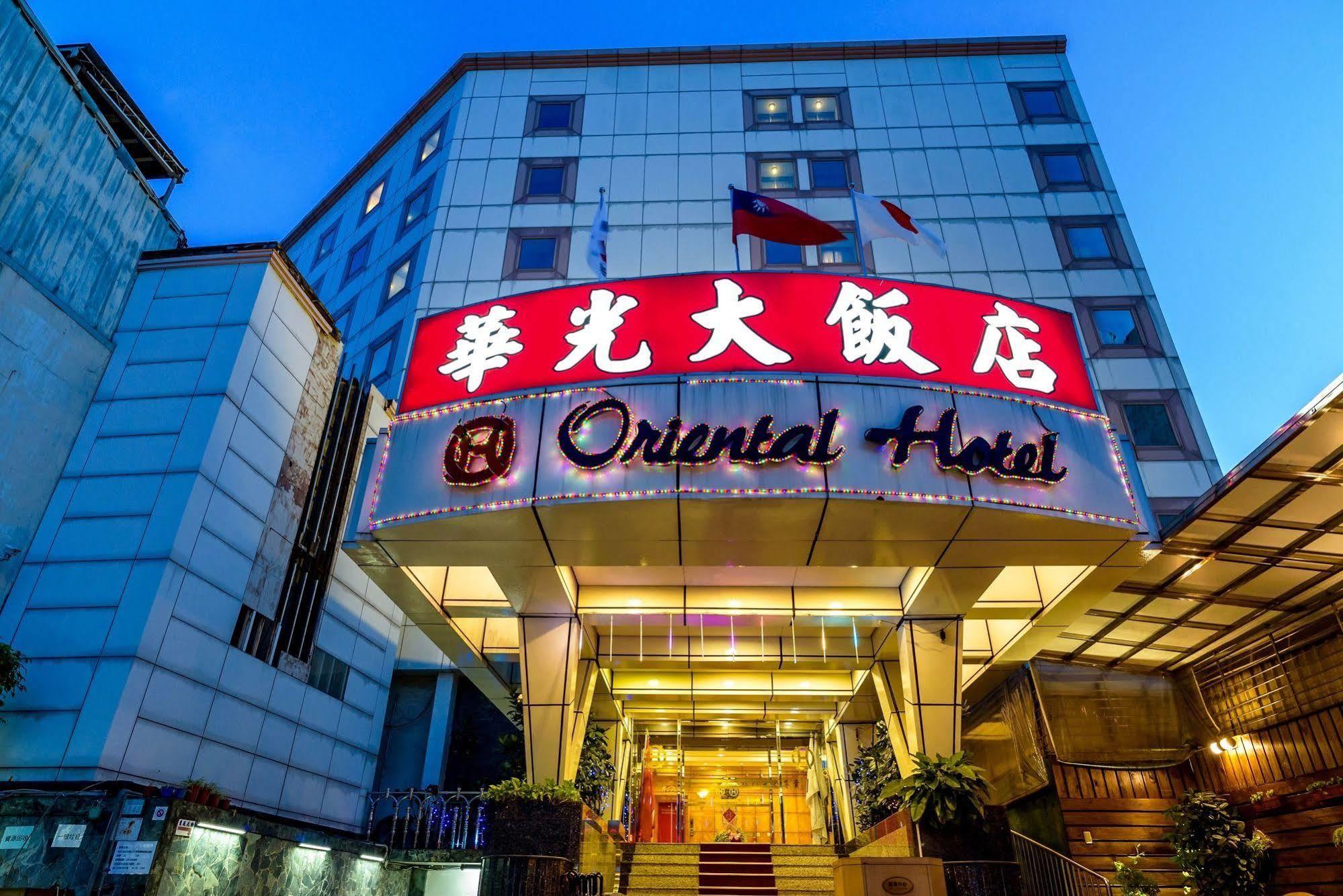 Oriental Hotel Tainan Esterno foto